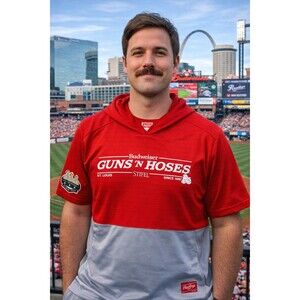New Rawlings XL Red Hoodie Guns & Hoses Budweiser Short Sleeve Back Stoppers